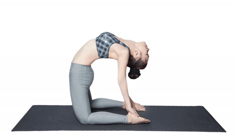 Học sinh thư giãn nhờ Yoga