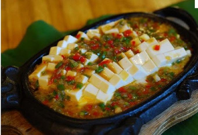 Đậu phụ Tứ Xuyên là một món ăn nổi tiếng tại vùng Tứ Xuyên Trung Quốc