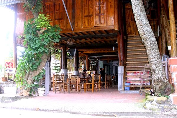 Nhà sàn số 1 - bản Lác - Mai Châu