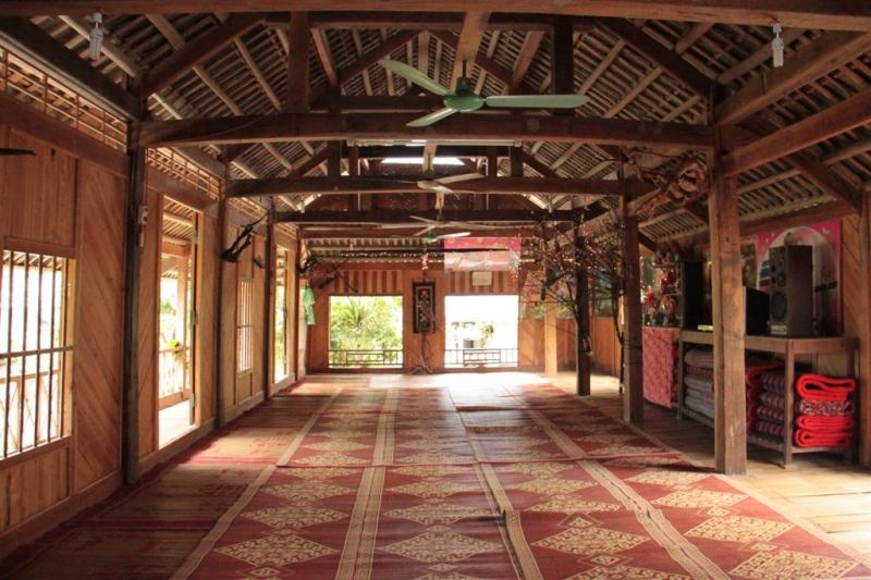 Nhà sàn số 19 bản Lác - Mai Châu
