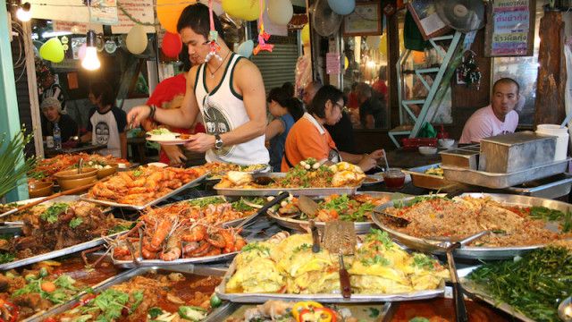 Ăn những gì và chơi ở đâu
