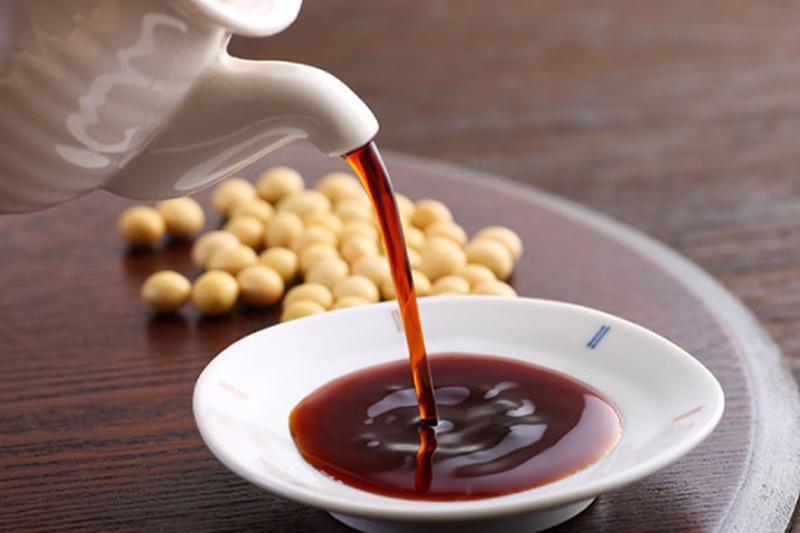 Ăn xì dầu sẽ khiến vết thương bị sạm màu