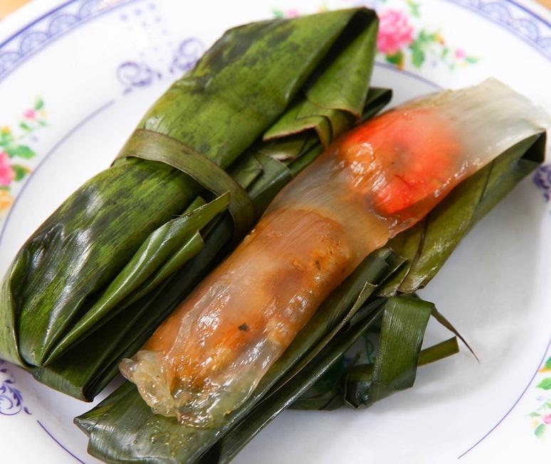 Bánh gói bột lọc  Huế, một món ăn vặt hấp dẫn