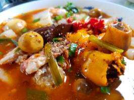 Bánh Canh Giò Heo Bà Bảy