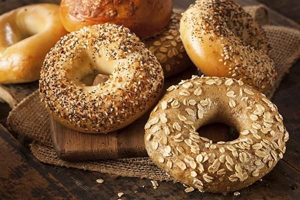 Bánh mỳ vòng Bagel