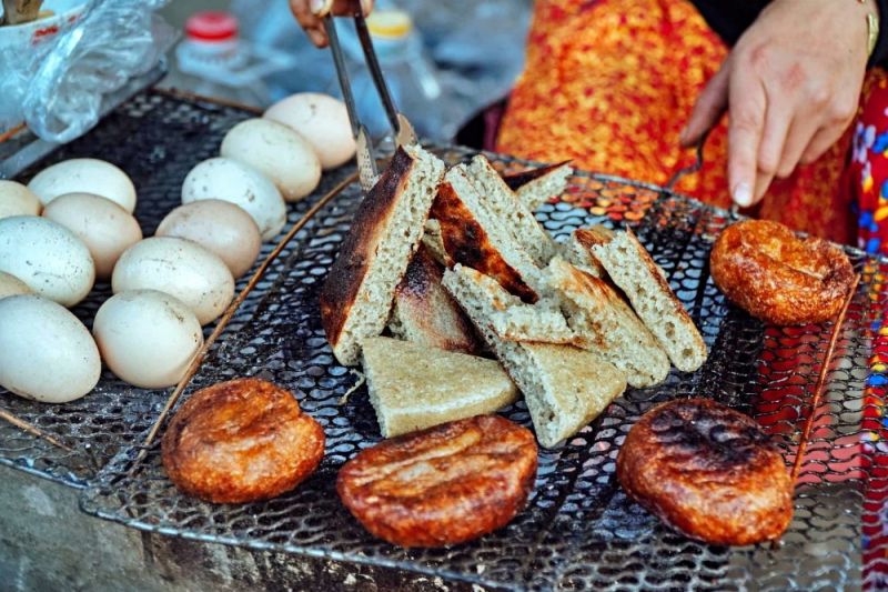 Bánh tam giác mạch Hà Giang