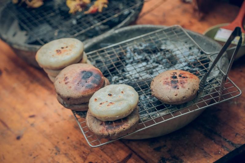Bánh làm từ hạt tam giác mạch