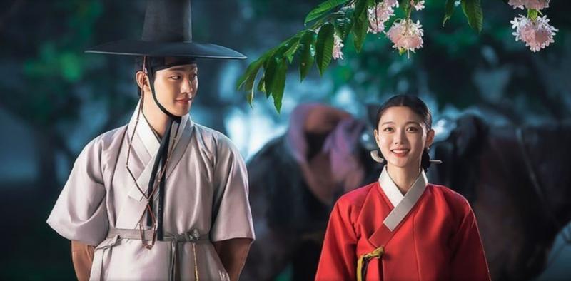 Bầu trời rực đỏ – Lovers of the Red Sky (2021)