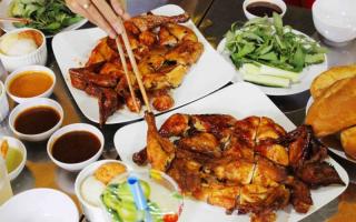 Gà Tre Bảy Gái