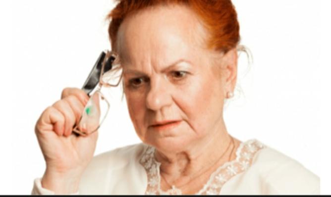 Bệnh Alzheimer thường gặp ở người già