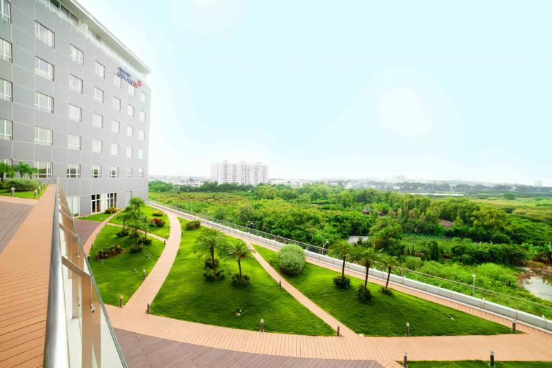Khung cảnh xanh mát tại bệnh viện Gia An 115
