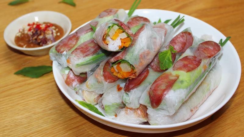 Bò bía ăn kèm sốt chấm chua ngọt
