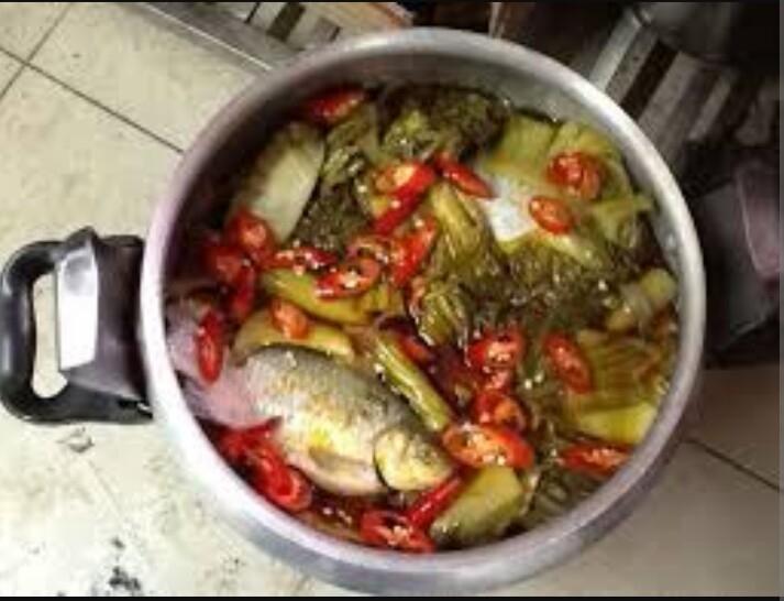 Cá diếc kho dưa