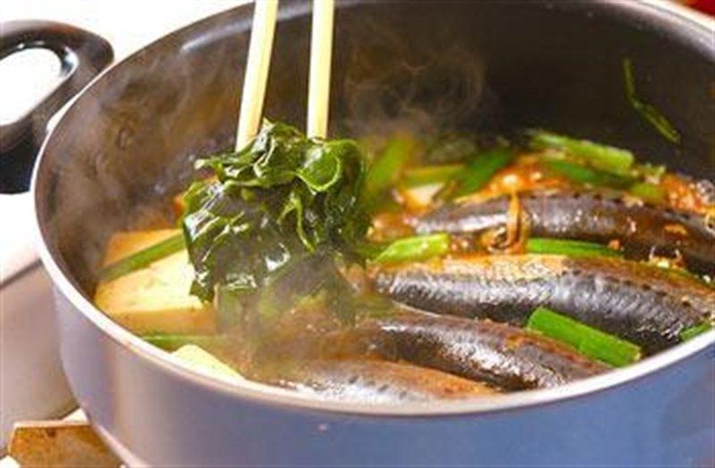 Cá mòi kho gừng