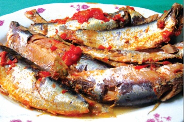 Cá trích kho rục mềm, ngon