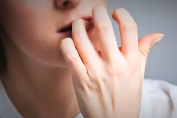 Cắn móng tay là một thói quen xấu tiềm ẩn nhiều mối nguy hại cho sức khỏe