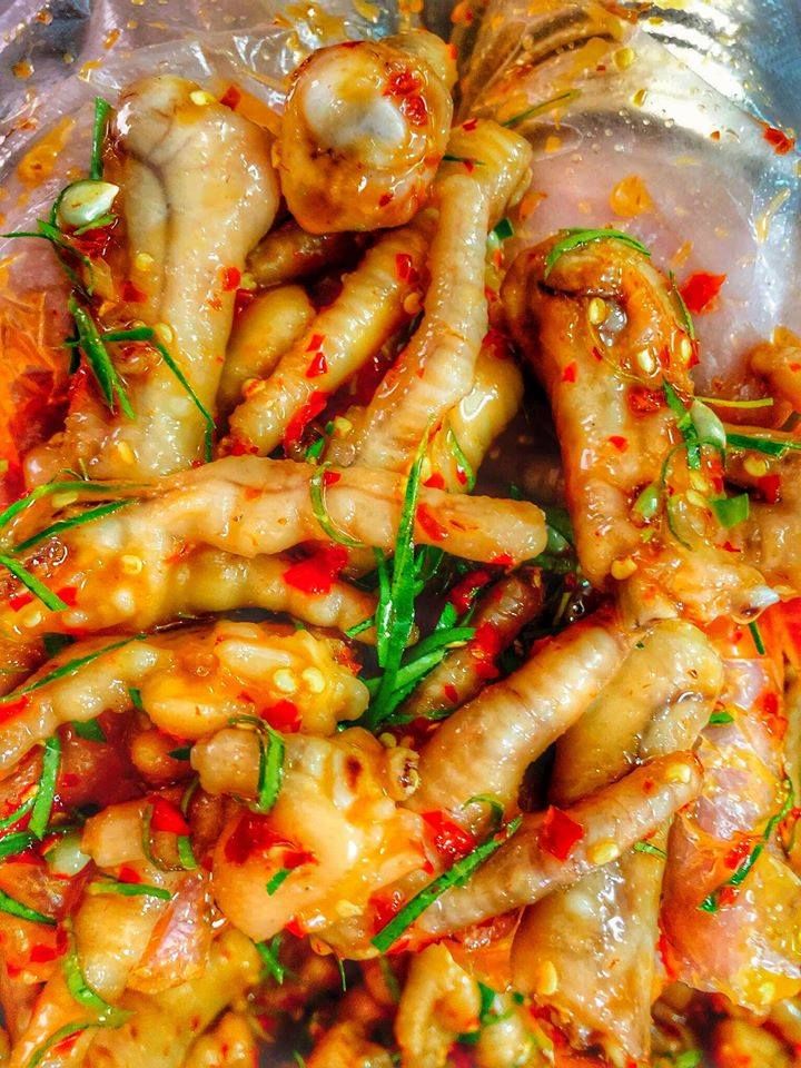 Chân gà sốt thái
