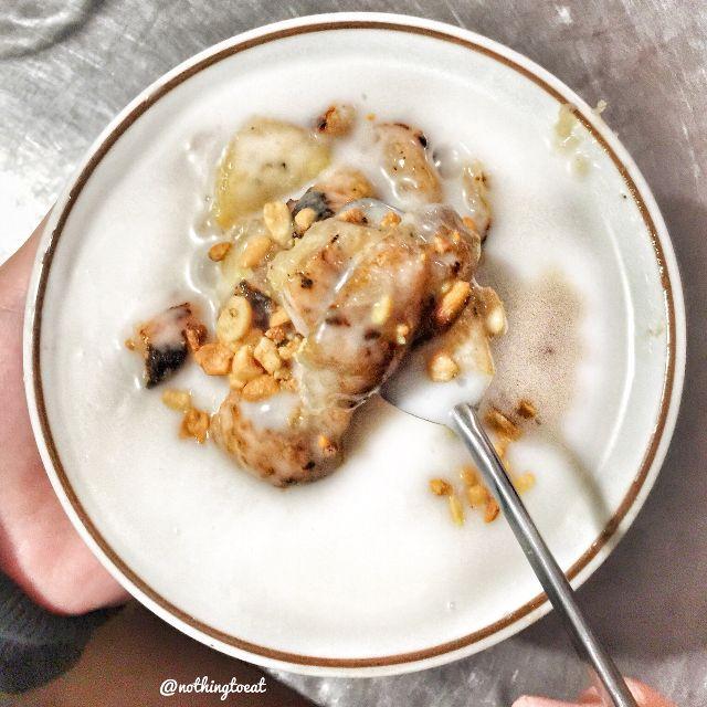 Chè chuối nướng: 8.000đ/bát