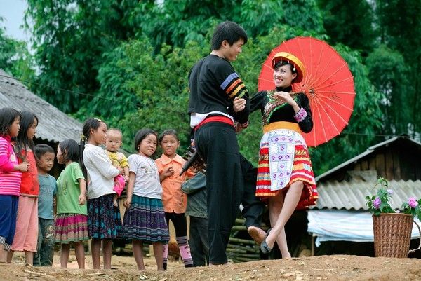 Đây là dịp để những cặp đôi xa cách có cơ hội gặp lại nhau.