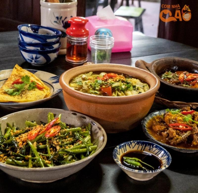 Cơm Nhà Cáo