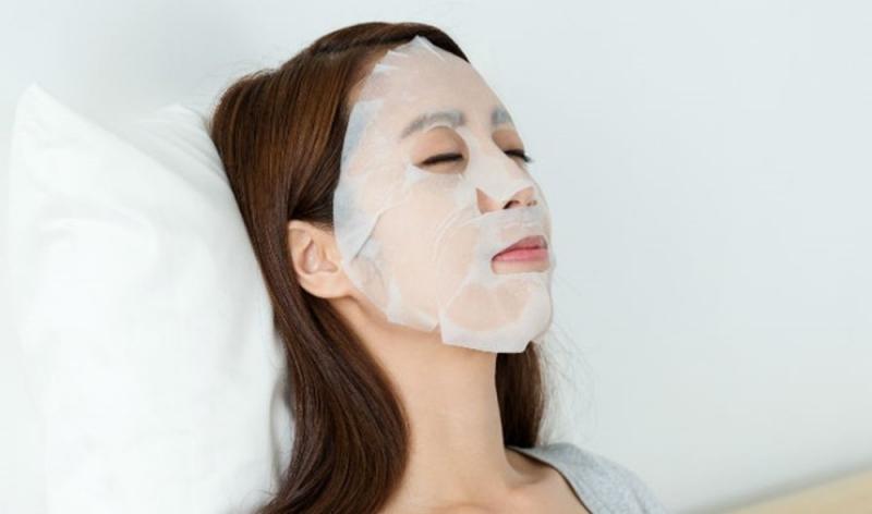 Đắp mặt nạ hàng ngày