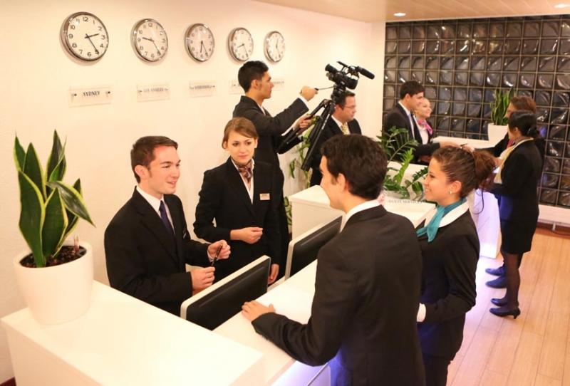 Nguồn nhân lực quản lý chất lượng cho các hệ thống khách sạn 5 sao trên toàn thế giới