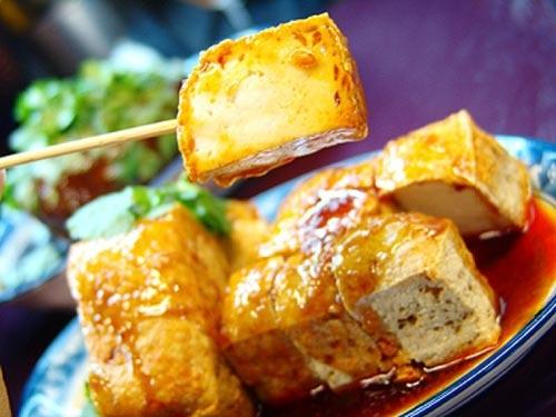 Những miếng đậu phụ lại có vị béo bùi ngon không cưỡng nổi.