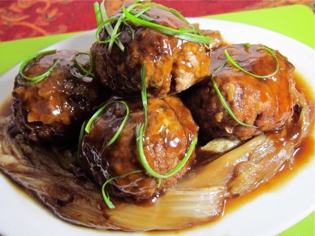 Thịt viên đầu sư tử