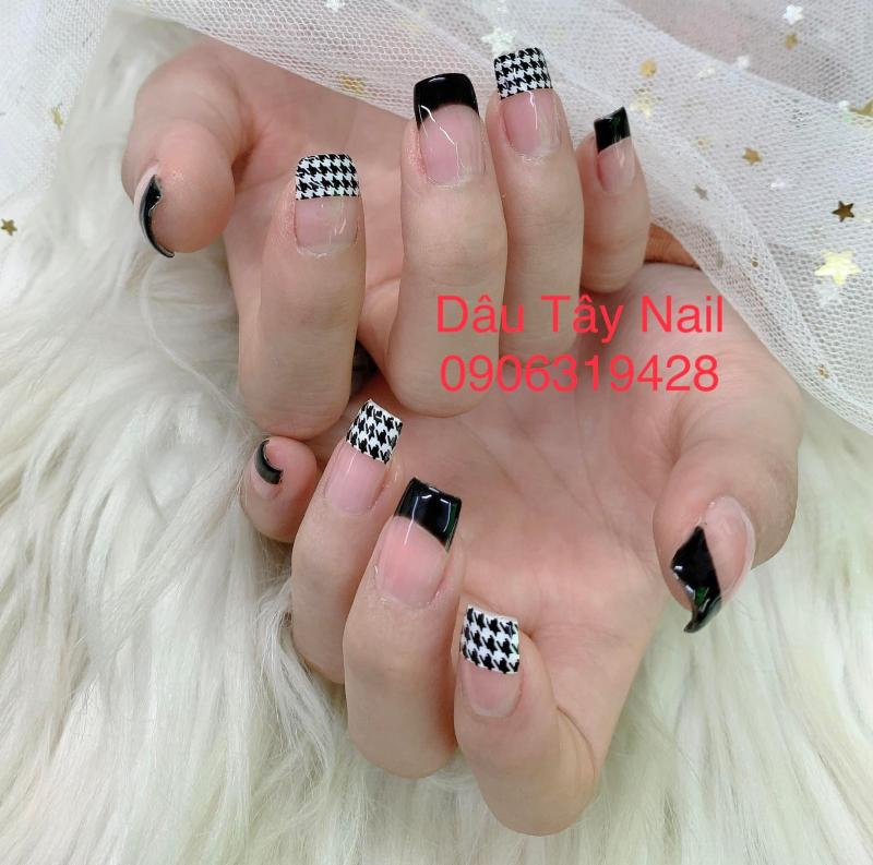 Dâu Tây Nail