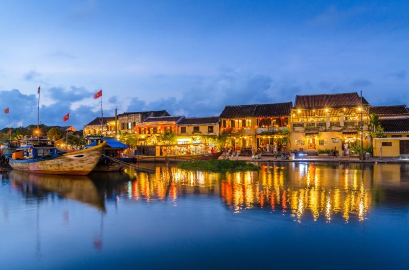 Một trong những xu hướng du lịch mới nhất và hot nhất, hứa hẹn sẽ bùng nổ trong năm 2020  là du lịch ngay chính nơi bạn đang sống