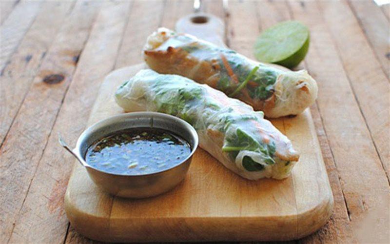 Gỏi cuốn thịt gà