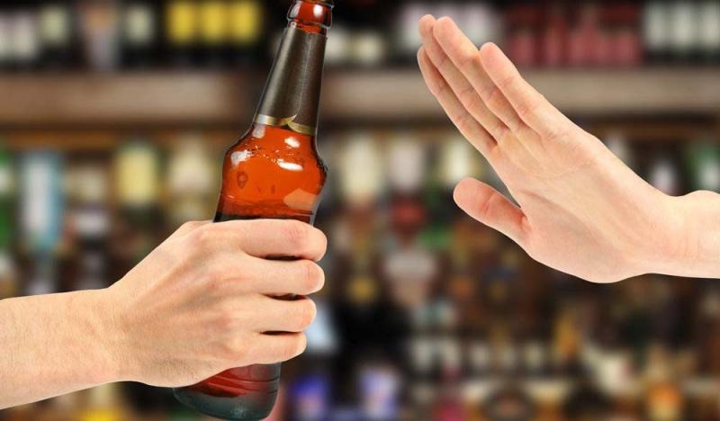 Hạn chế rượu bia và nước uống có ga