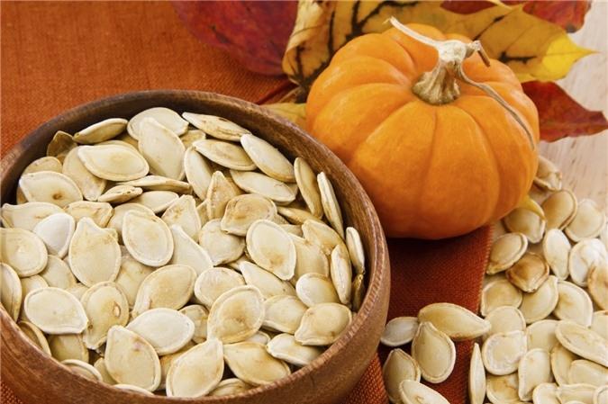Hạt bí giàu đạm, là nguồn bổ sung vitamin B