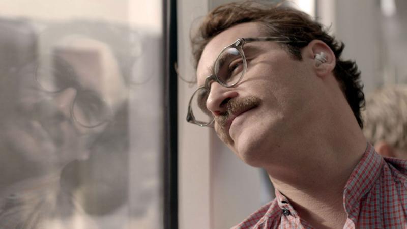 Joaquin Phoenix trong phim Her