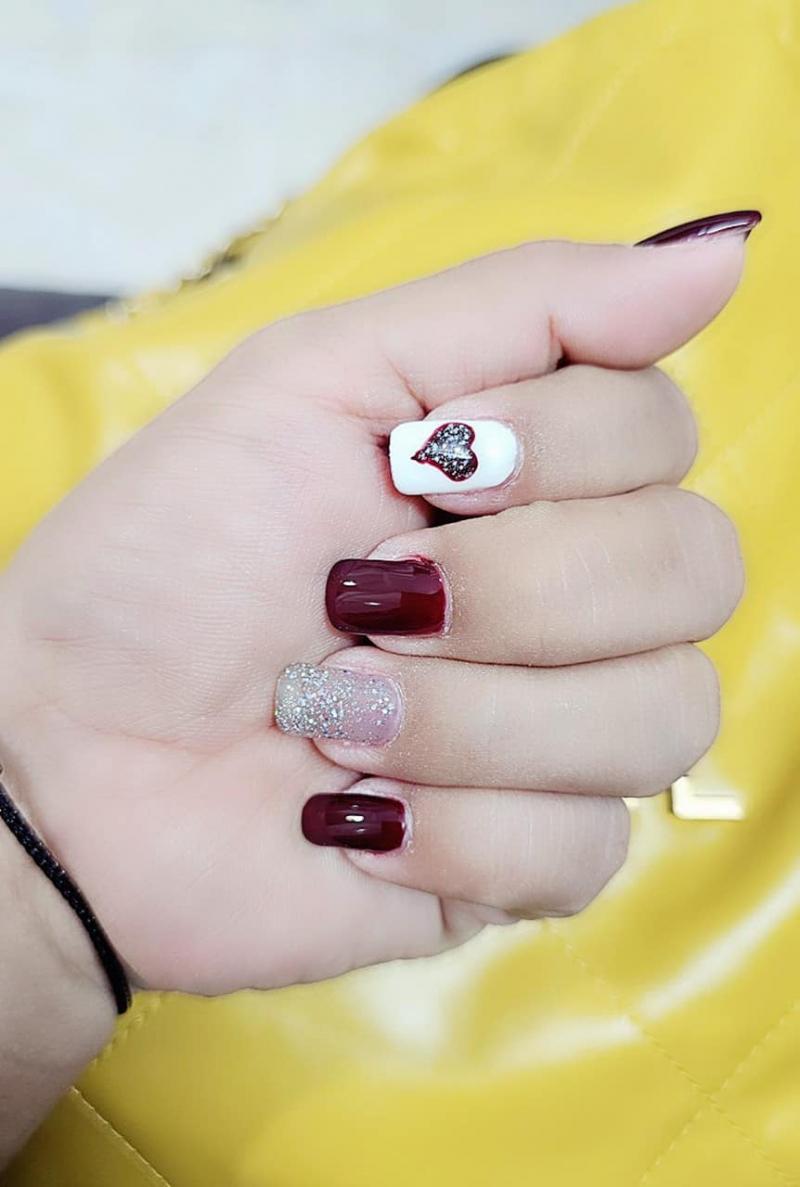 Hoa Nail