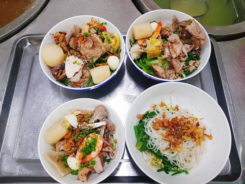 Hủ tiếu Tuyết Ngân