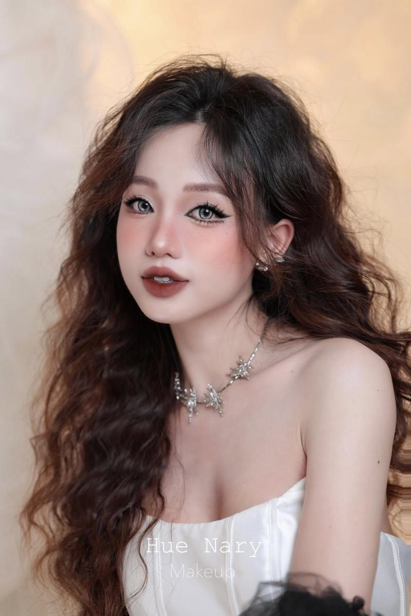 Hue Nary Make Up