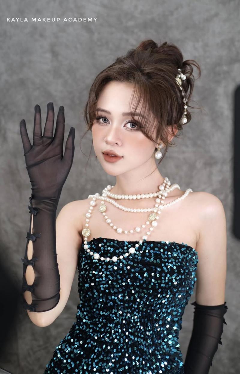 KAYLA MAKEUP ACADEMY