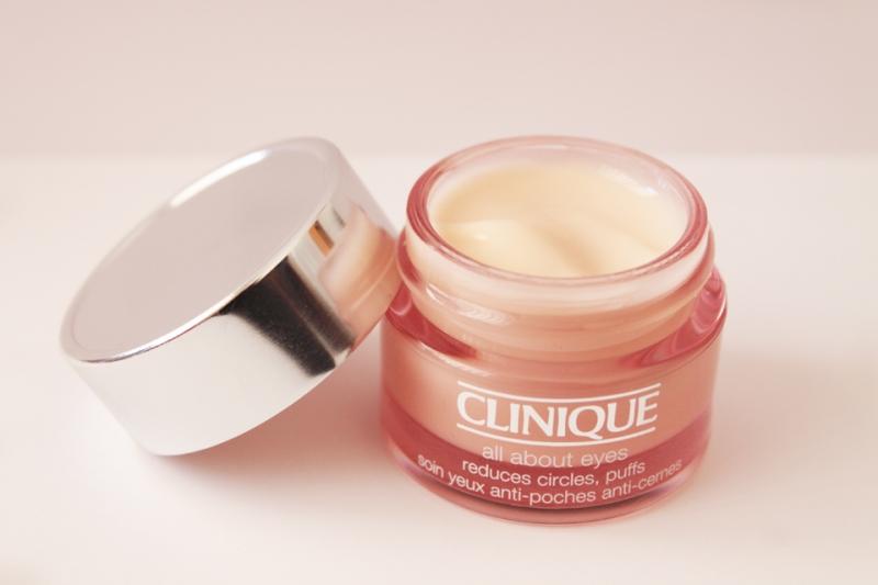 Kem mắt của Clinique