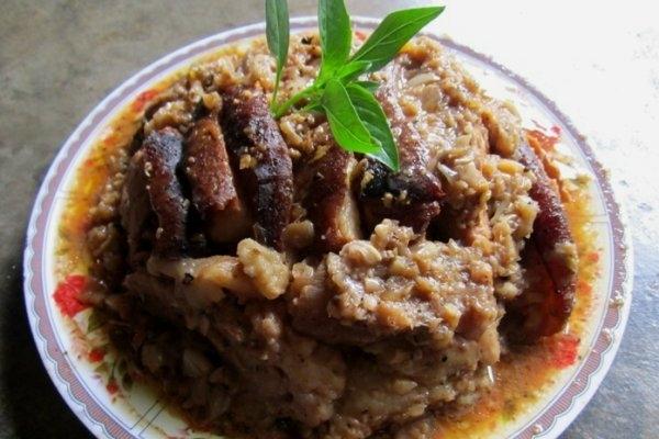 Món ăn độc đáo khâu nhục