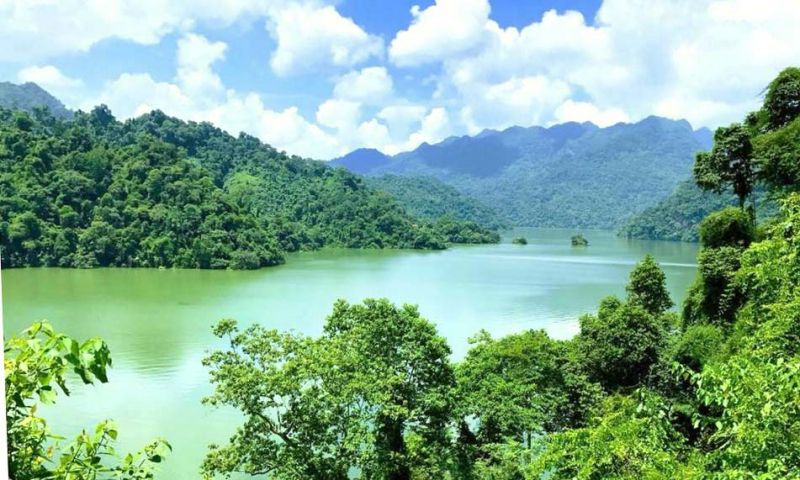 Hồ Ba Bể nằm ở đâu?