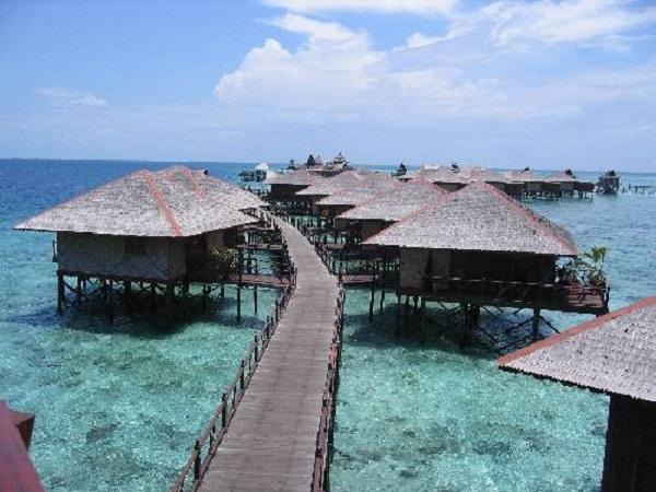 Bãi biển thơ mộng ở Kota Kinabalu