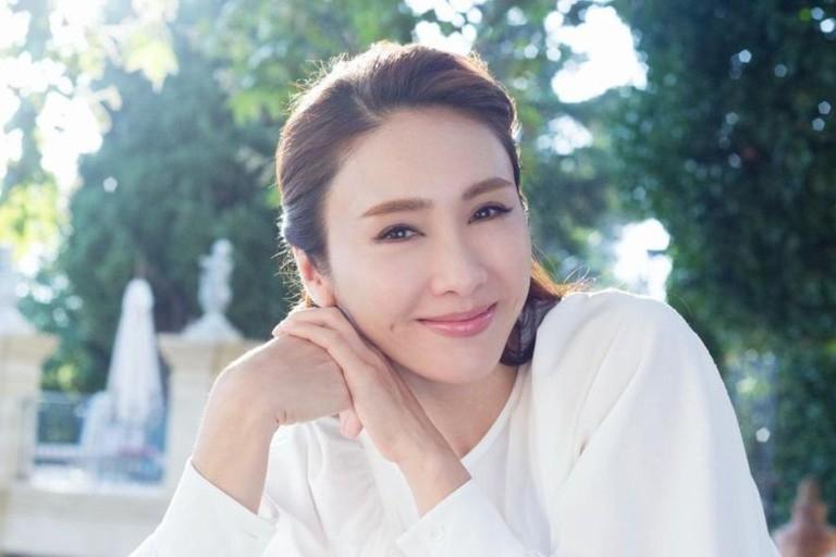 Lê Tư đẹp bất chấp thời gian