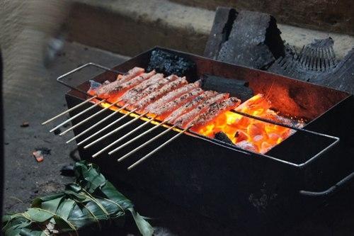 Nem Nướng Em Thúy Nhà Thờ