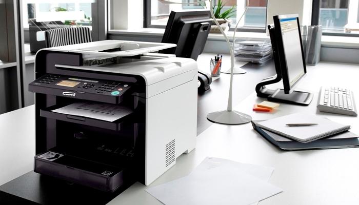 Ngồi gần máy in hay máy photocopy có thể gây đau ngực, ho hay viêm họng vì khí ozone do các loại máy này phát ra.