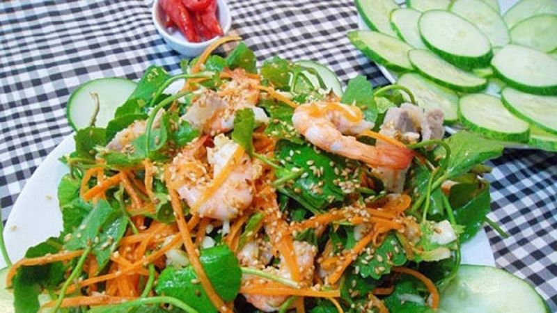 Nộm rau má tôm thịt