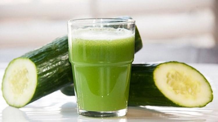 Nước ép bí đao có công dụng thanh nhiệt, giải độc rất tốt
