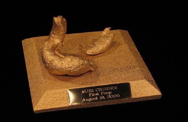 Món phân dát vàng được chế biến từ phân của các thiếu nữ còn trinh.