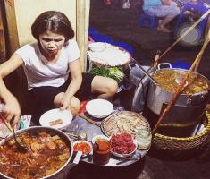 Phở gánh - Hàng Chiếu
