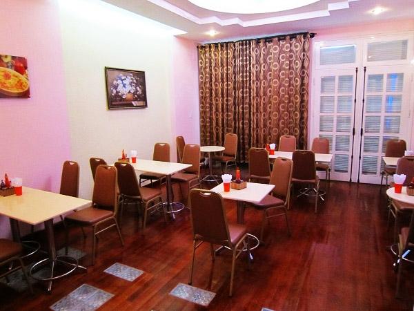 Không gian Pizza Inn